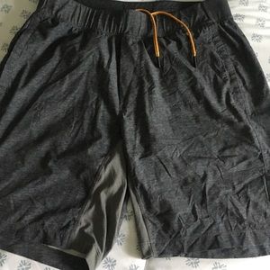 Men’s Large Lululemon running shirts with liner